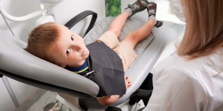signs-that-a-child-needs-to-visit-a-kid-s-dentist